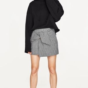 Zara • Black and White Gingham Skort Size Small